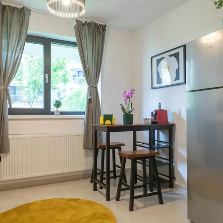 Апартаменты Hils Pallady 14
